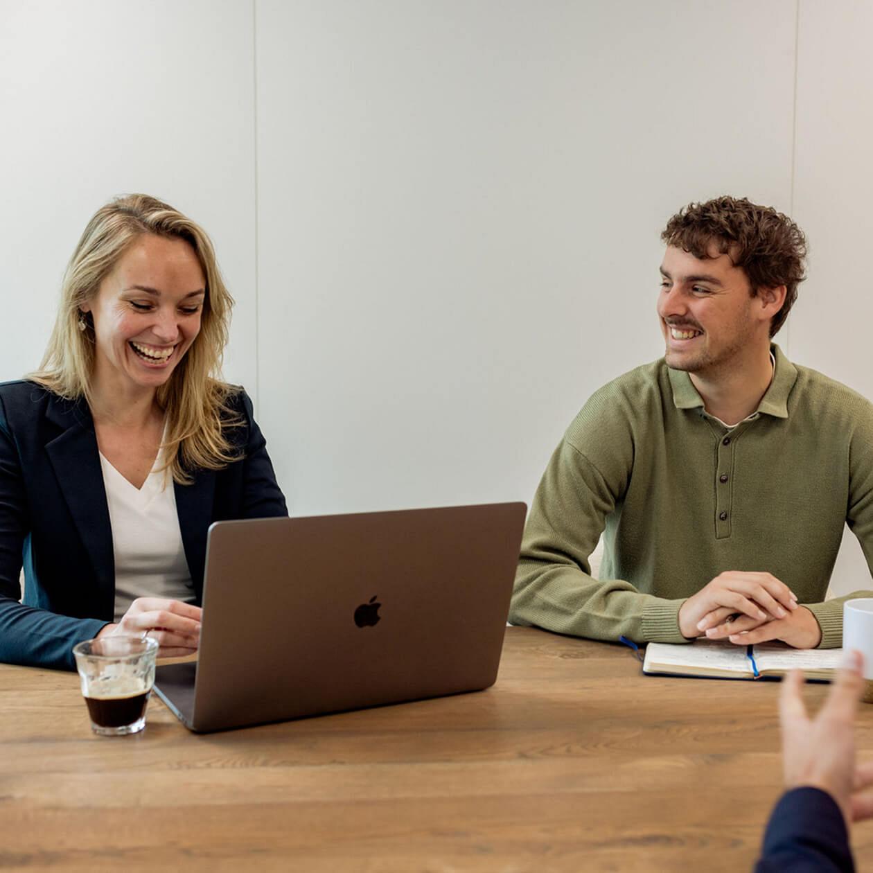 triple detachering werken vanuit een dienstverband